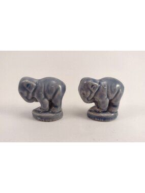 Wade Whimsies Red Rose Tea England Set of 2 ELEPHANTS Gray Collectible Figurine